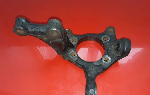 Toyota Avensis T270 Front wheel hub spindle knuckle 4321205096