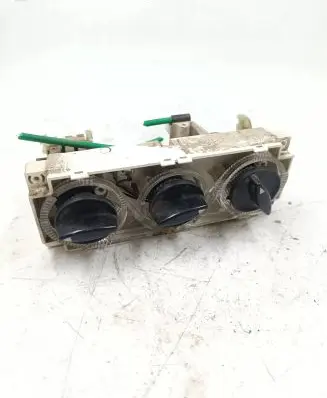 Audi A4 S4 B5 8D Climate control unit 8D1819045
