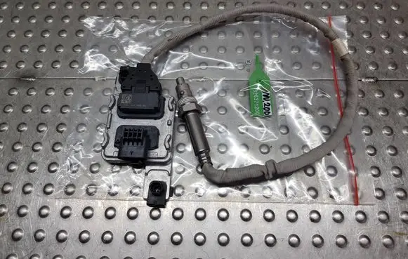 Volkswagen Caddy Lambda probe sensor S26371200 04L907805BE