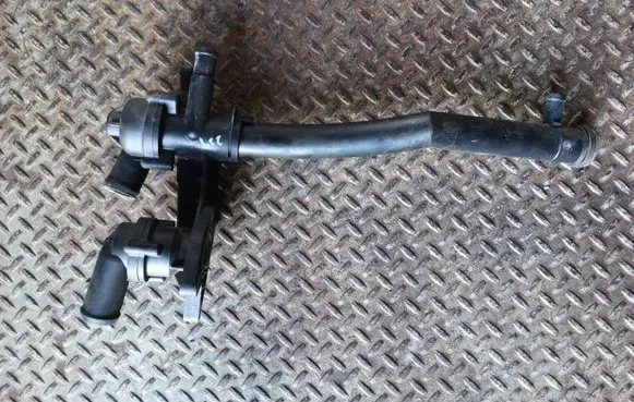 Skoda Yeti (5L) Thermostat/thermostat housing 03C121121D 03C121118D 03C121065B