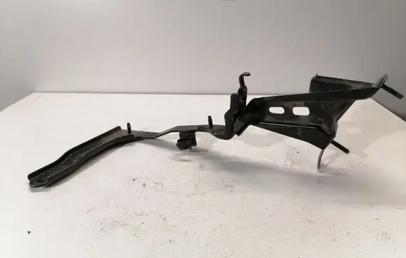 Lexus RX 450H Radiator mount bracket