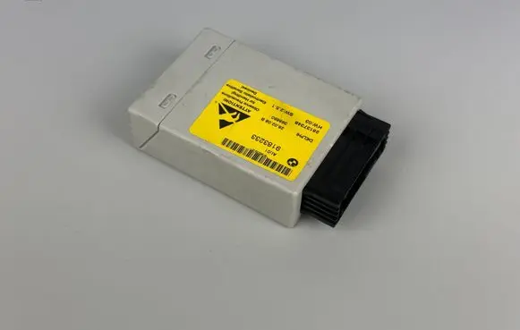 BMW 5 E60 E61 Center console control module 9183233 398680 28137346