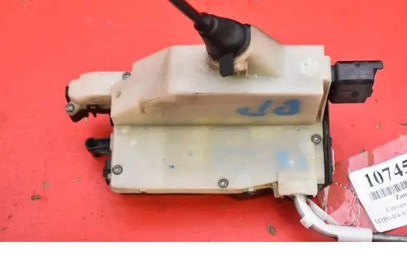 Citroen C4 II Front door lock 9685361480