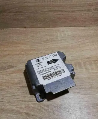 Opel Vectra B Airbag control unit/module 90569350