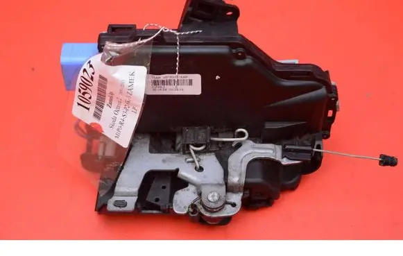 Skoda Octavia Mk2 (1Z) Front door lock 3D1837015AP