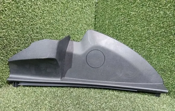 Renault Trafic III (X82) Dashboard side end trim 689211920R 689213743 1259845X