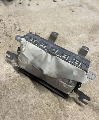 Mitsubishi Pajero Passenger airbag MR402459