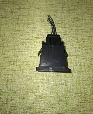 Volkswagen Touareg I Seat heating switch 7L6963570C 7L6963564B 7L6963564A