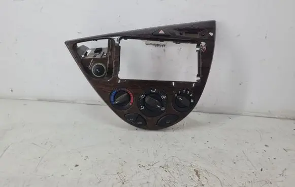 Ford Focus Climate control unit 98AB18C419