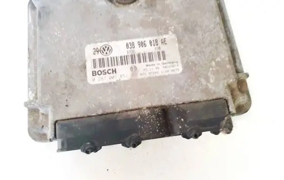Volkswagen Golf IV Engine control unit/module 038906018ae 0281001851