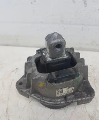 BMW 7 F01 F02 F03 F04 Engine mount bracket 68623513 6797183