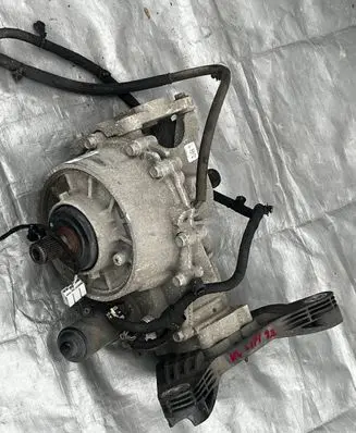 Jeep Cherokee Front differential 53010758AF N12XM98910375
