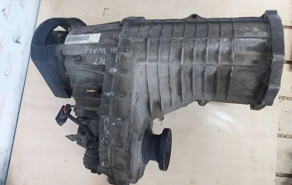 Volkswagen Touareg I Gearbox transfer box case 0AD341010T