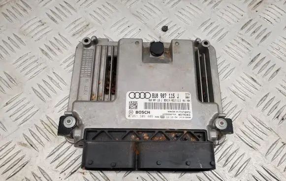 Audi Q3 8U Engine control unit/module 8U0907115J