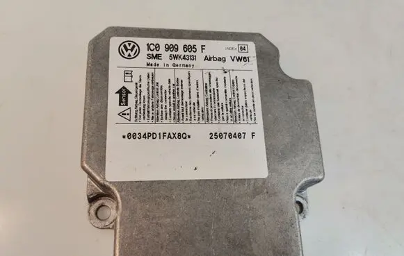 Skoda Fabia Mk2 (5J) Airbag control unit/module 1C0909605F 5WK43131
