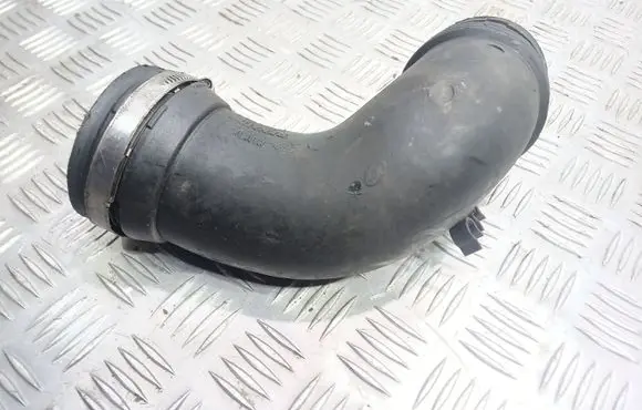 Renault Megane II Turbo air intake inlet pipe/hose 8200201614