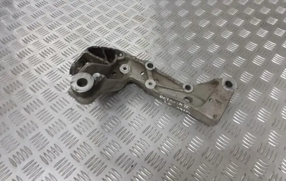 Skoda Octavia Mk2 (1Z) Front control arm
