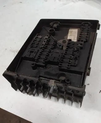 Volkswagen Golf Plus Fuse module 1K0937125A