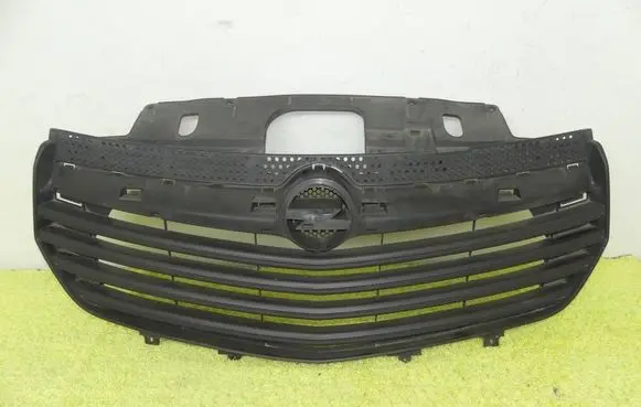 Front bumper upper radiator grill