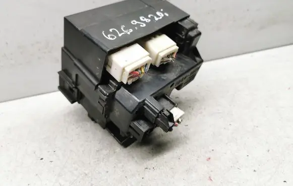 Mazda 626 Fuse module 72543034