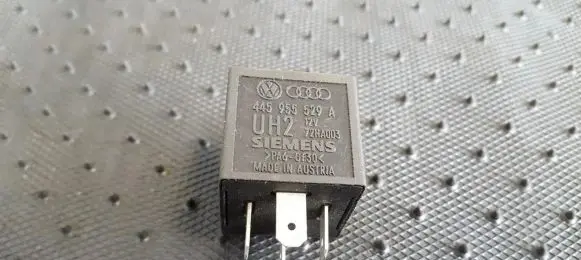Audi A6 S6 C4 4A Other relay 445955529A 72HA003