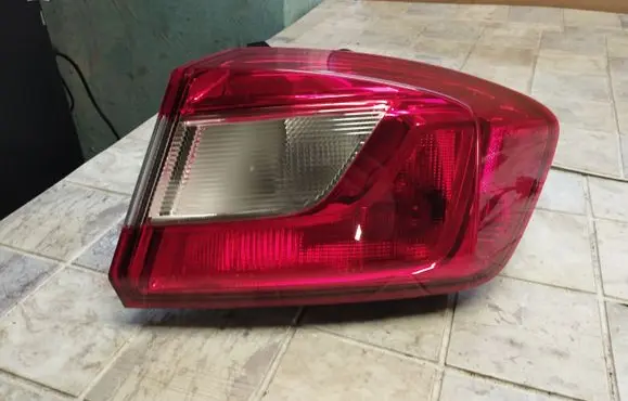 Chevrolet Cruze II Rear/tail lights 84332799