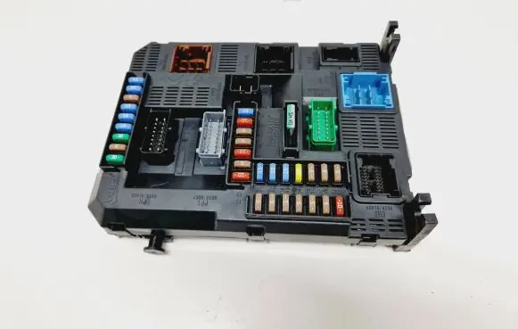 Peugeot 2008 I BSM Control unit 9807532080 20140821 E1095294