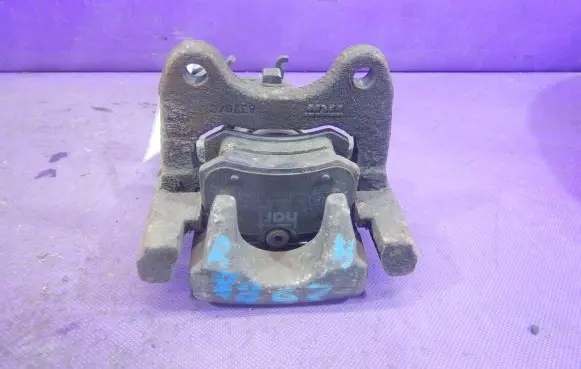 Renault Megane II Rear brake caliper