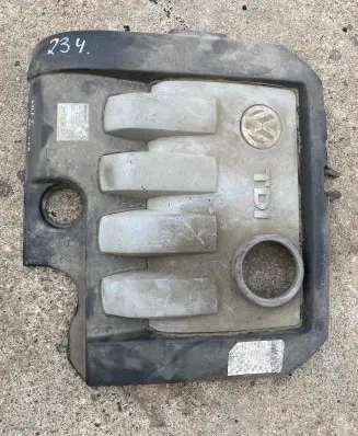Volkswagen Golf V Engine hood trim 
