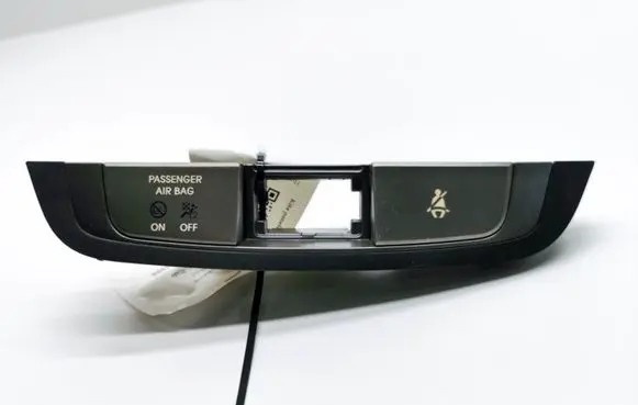 Passenger airbag on/off switch
