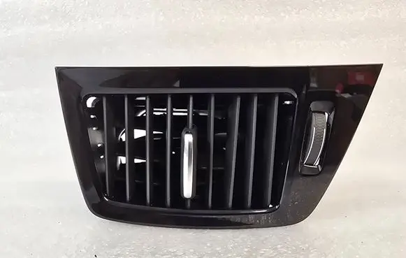 Volvo XC90 Dash center air vent grill 31651282