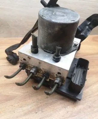 BMW 5 E60 E61 ABS Pump 6768906 6768908