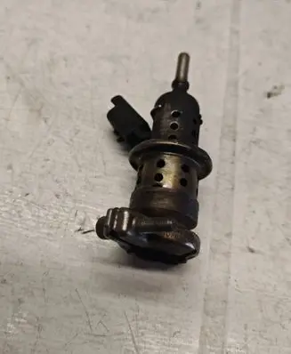 Peugeot 3008 II AdBlue injector 9813930180