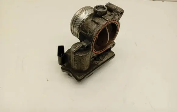 Volkswagen Crafter Throttle valve 03L128063S A2C32356700
