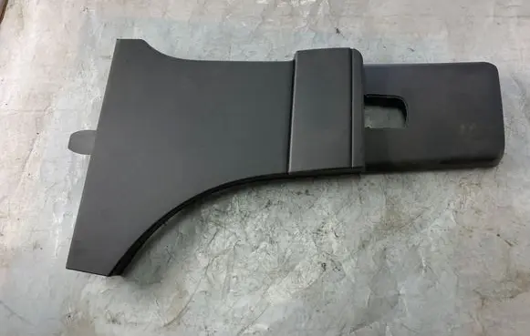 (B) pillar trim (bottom)