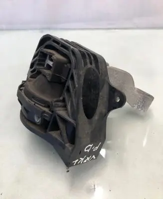 Citroen C4 III e-C4 Engine mount bracket