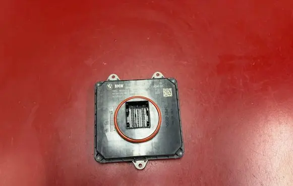 BMW X3 G01 LED ballast control module 7472770