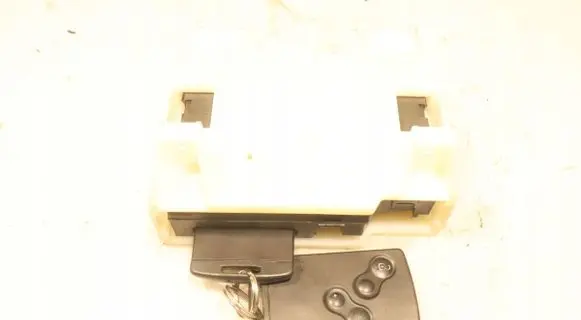 Renault Captur Ignition key/card 