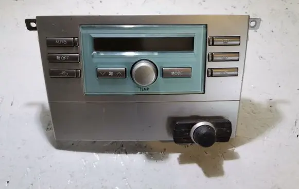 Toyota Corolla Verso AR10 Climate control unit 559000F035