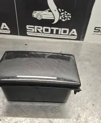 Mercedes-Benz CLS C218 X218 Glove box central console A2186800950 12355780 00009051