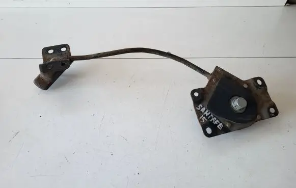 Hyundai Santa Fe Spare wheel bolt 