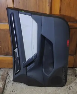 Volkswagen Golf VII Front door card panel trim 517867012