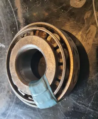 GAZ 24-10 Front wheel bearing hub 7305A 7305