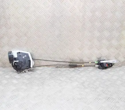 Toyota Prius (XW50) Rear door lock 6927347040