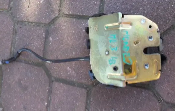 Ford Mondeo Mk III Tailgate/trunk/boot lock/catch/latch