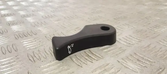 Engine bonnet (hood) release handle