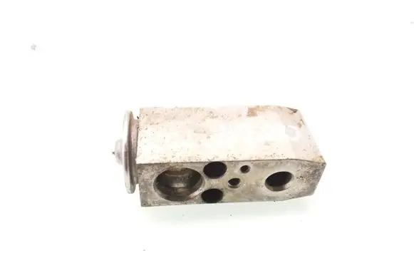 Mitsubishi L200 Air conditioning (A/C) expansion valve 