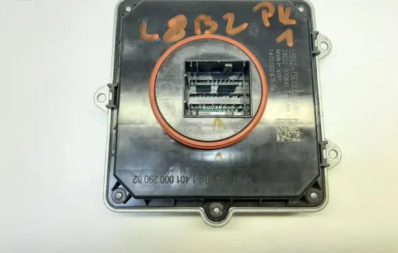 Land Rover Defender LED ballast control module L8B2-13E005-AB