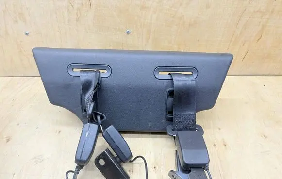 Peugeot RCZ Rear seatbelt YM15500877