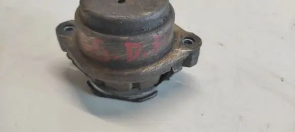 Audi A6 S6 C5 4B Gearbox mount